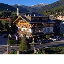 Hotel Stauder Ristorante Cafe, Dobbiaco orari di apertura