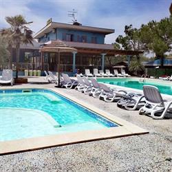 Camping Golden Beach Ristorante Pizzeria Bungalow, Giulianova orari di apertura
