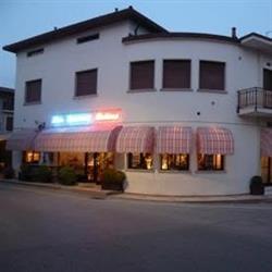 Bar Gelateria Desiree Hotel Residence, Aviano orari di apertura