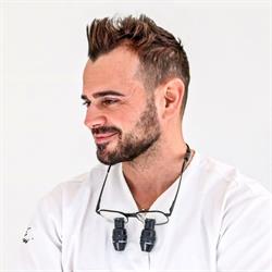 Studio Dentistico Simone Vaccari, Modena orari di apertura