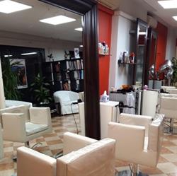 Fashion Hair di Testi Mariarita Parrucchiera Unisex, Mirandola orari di apertura