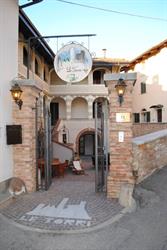 Le Torri, Castiglione Falletto orari di apertura