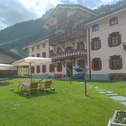 Albergo Villa della Regina, Gressoney-La-Trinité orari di apertura