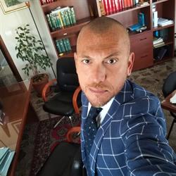 Avv. Massimo G. Fallu', Trani orari di apertura