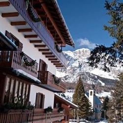 Hotel Panda SAS Di Zardini Maria Luisa e Figli, Cortina d'Ampezzo orari di apertura