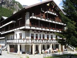 Collegio De Filippi Casa Alpina, Macugnaga orari di apertura