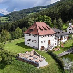 Gasthof Ansitz Fonteklaus, Laion orari di apertura