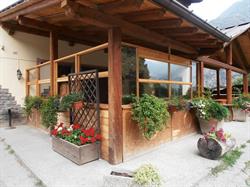 Bar Pizzeria Albergo Brenve, Issogne orari di apertura