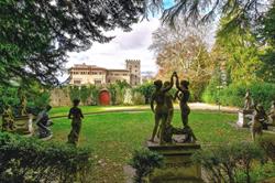 Villa D'Ayala, Valva orari di apertura