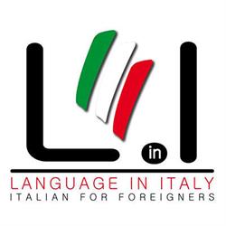Language in Italy, Roma orari di apertura