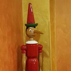 Bar Pinocchio, Breccia orari di apertura