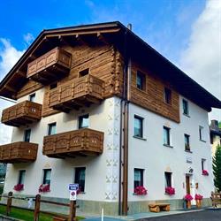 Chalet Camoscio Di Pedrana Franco e C. S.a.s., Livigno orari di apertura