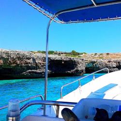 Sailorman Di Pirelli M.a., Leuca orari di apertura