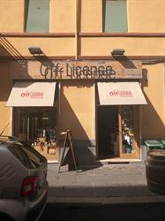 Johnny's Off License, Roma orari di apertura