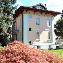 Casabella-Lago Maggiore B&B, Lesa orari di apertura