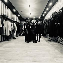 Les Chics, Foligno orari di apertura
