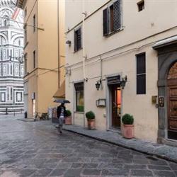 ADELAIDE HOUSE DI ANGELINO GRAZIA, Firenze orari di apertura