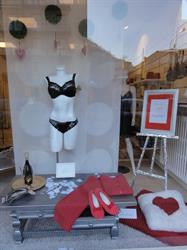PASSIONE DONNA DI SCHMIDT BRITTA, Brescia orari di apertura