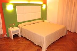 Affittacamere - B & B - Via Mazzini, Stresa orari di apertura