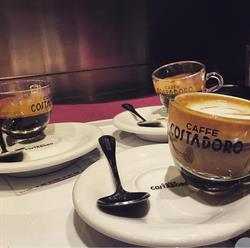 Antico Caffè Bruna, Altare orari di apertura