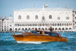 Venice Limousine Service, Venezia orari di apertura