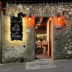 La corte di Lucia, Lecco orari di apertura