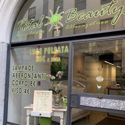 Total Beauty, Como orari di apertura