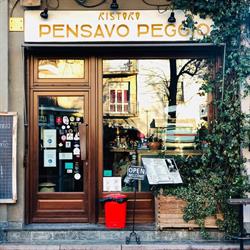 Boia Fauss Pensavo Peggio, Alba orari di apertura
