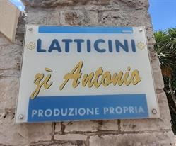 Latticini Zì Antonio, Noci orari di apertura