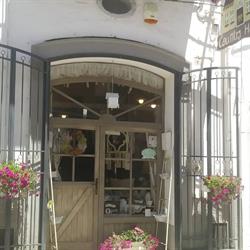 Country house store, Mola di Bari orari di apertura