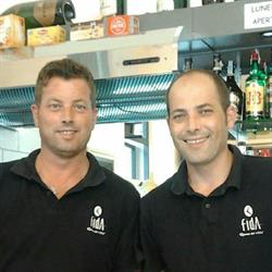 La Piccola Caffetteria, Fondi orari di apertura