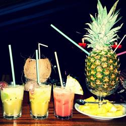 Zanzibar Versilia cocktail bar, Pietrasanta orari di apertura