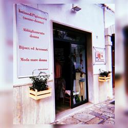ROSALBAlingerie, Fasano orari di apertura