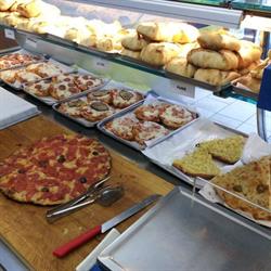 Atena Focacce, Bari orari di apertura