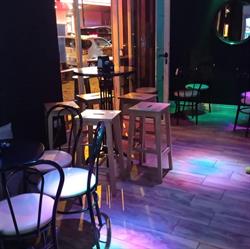 Le Petit Cafè, Napoli orari di apertura