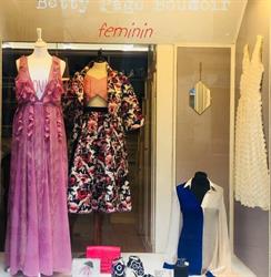Betty Page Boudoir, Genova orari di apertura