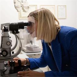 Linea Ottica di Elena Brunelli, Scandicci orari di apertura