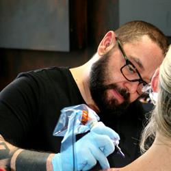 Total Art Tattoo, Chioggia orari di apertura