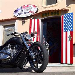 Daminick Mazzone American Way, Torre a Mare orari di apertura