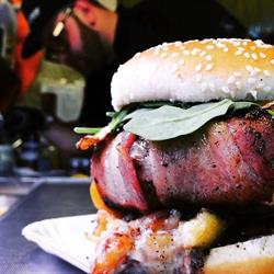 Man Vs Food, Grottaglie orari di apertura