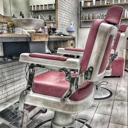 Raf's Barber Shop, Portici orari di apertura
