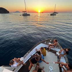 Salina Relax Boats - Aeolian Excursions, Santa Marina Salina orari di apertura