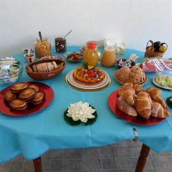 Brezza Marina B&B, Salve orari di apertura