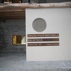 Biblioteca, Spirano orari di apertura