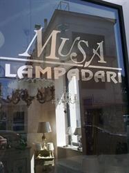 Lampadari Leonardo Musa, Fasano orari di apertura