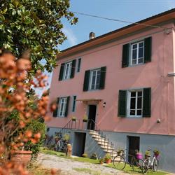b&b Villa Sunrise Lucca, orari di apertura