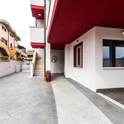 Guest House Roma Express, Ladispoli orari di apertura