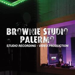 Brownie Studio, Carini orari di apertura