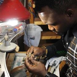 Laboratorio orafo-Le Metissage di Diala Kante, Milano orari di apertura