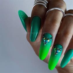 Crescent Nail srl, Monopoli orari di apertura